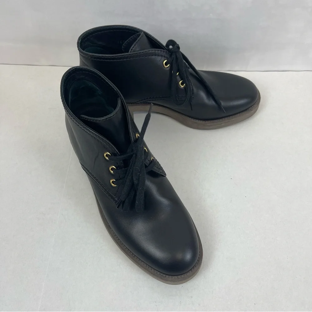 Chanel Black Leather Lace-Up Ankle Boots G31797 CC Logo Crepe‎ Sole Sz40 US 9.5